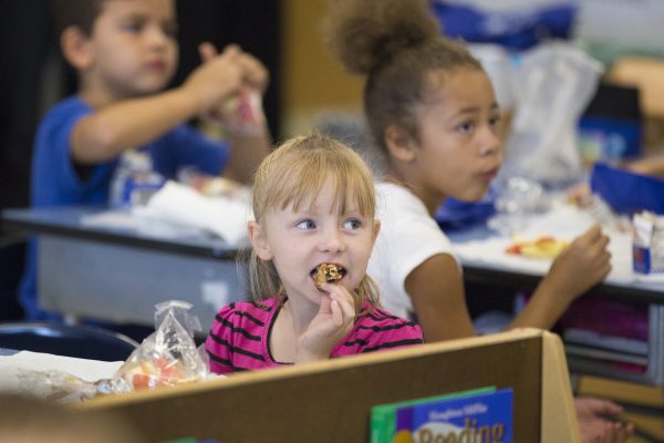 DMPS Offers Free Meals for the 2021-22 School Year